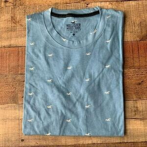 Hollister mens size small light blue short sleeve tshirt tee with white birds